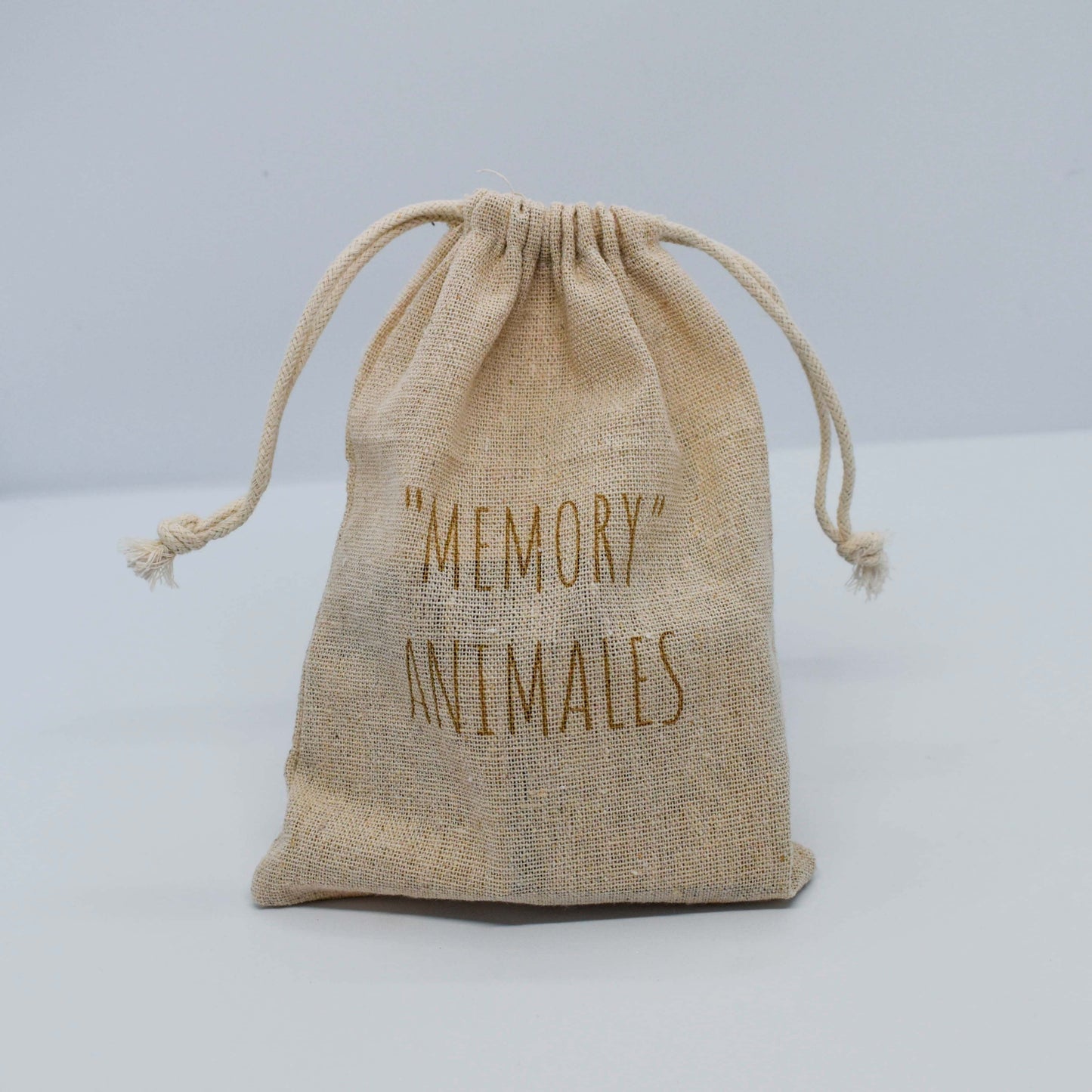 Juego de memoria infantil personalizado de animales con fichas de madera - con bolsa de lino incluida - Creative Laser