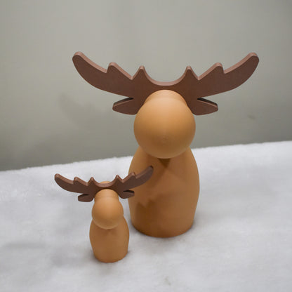 Familia de renos decorativos impresos en 3D grande y pequeño