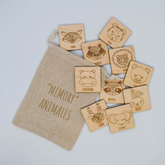 Juego de memoria infantil personalizado de animales con fichas de madera - vista frontal - Creative Laser